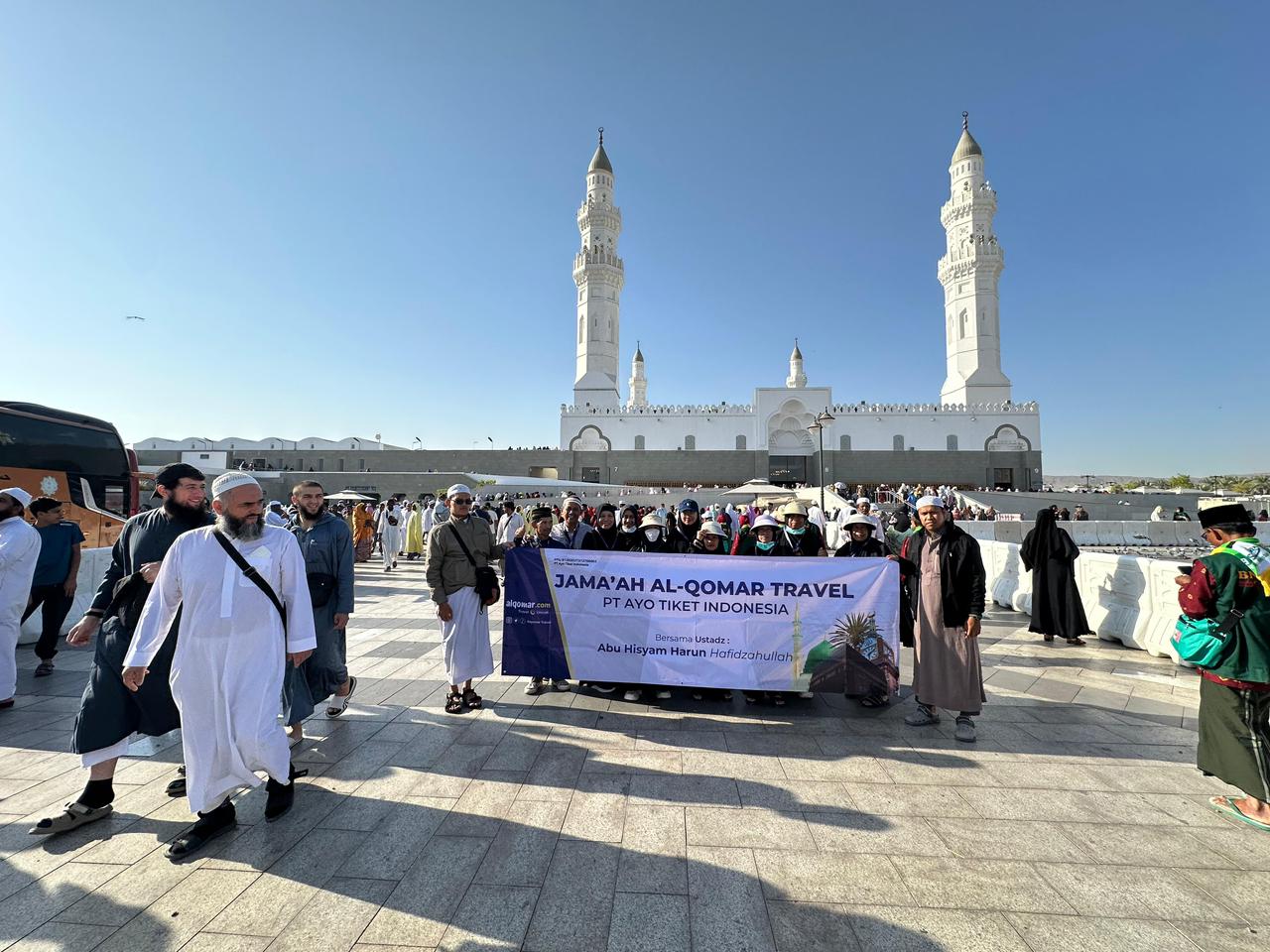 Berkesan dan Nyaman: Kisah Kebahagiaan Jamaah Umroh Al-Qomar Travel September 2025 - 2